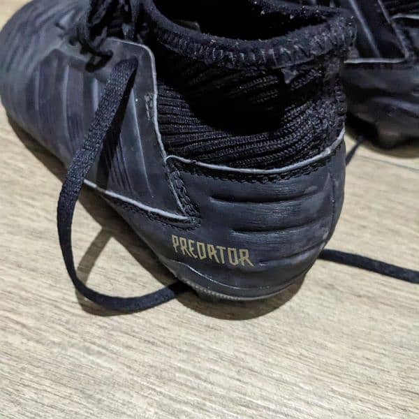 Adidas Original Predator Football shoes kids 4