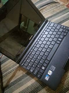Toshiba laptop for sale battery not work direct on charger 0