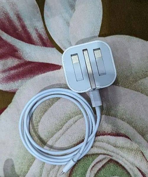 iPhone original charger 20w with cable 2