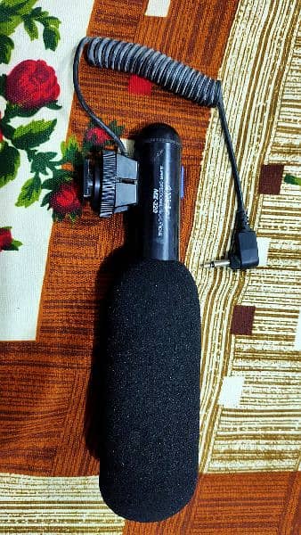 JVC DSLR Camera Boom Mic 0