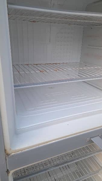Dawlance Medium size Refrigerator 1