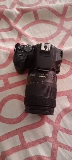 Canon EOS 200DII slightly used