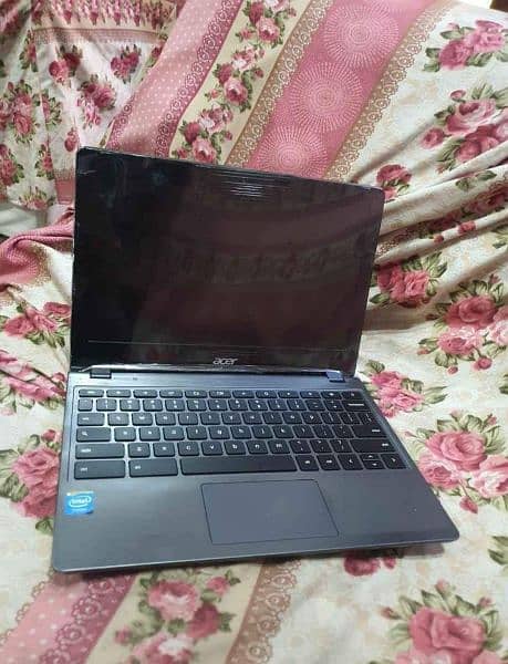 Acer C720P Laptop 1