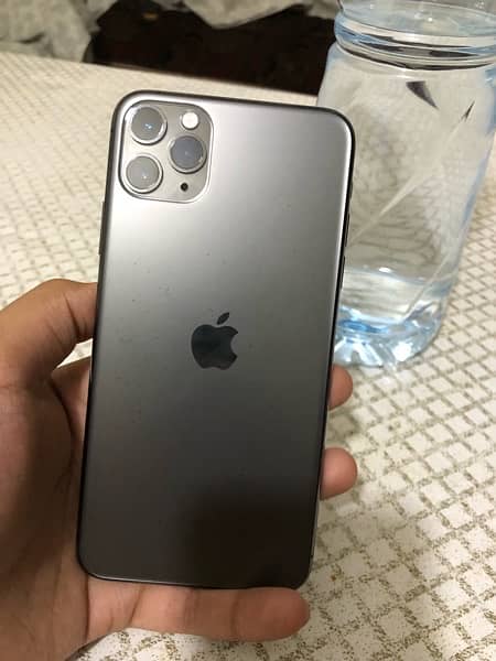 apple iphone 11pro max water pack non pta 256 gb 2
