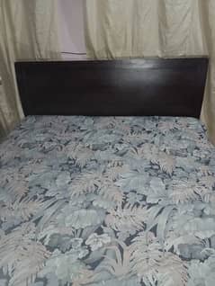 king size Bed 0
