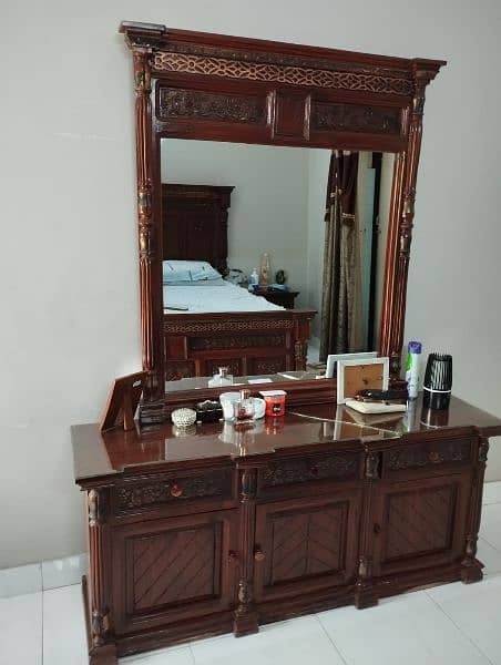 shesham solid wood dressing table with drawers as new 5
