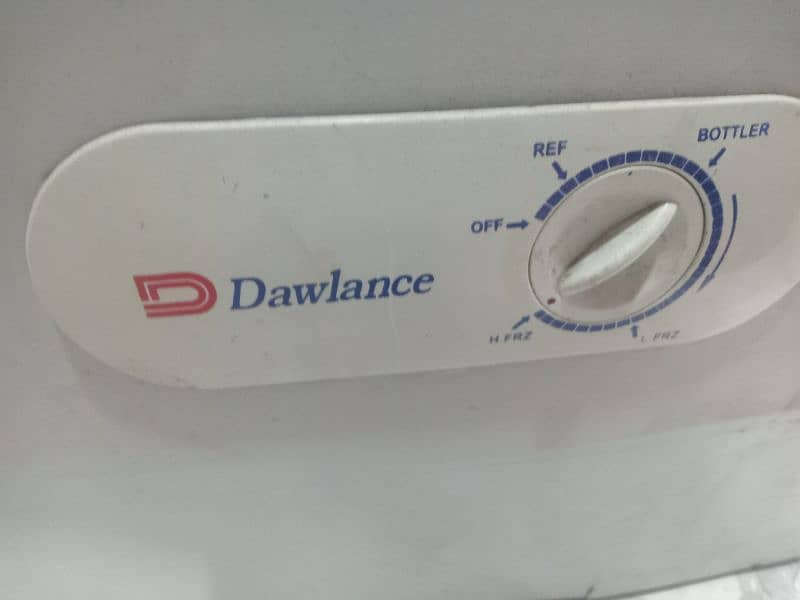 Dawlance deep  freezer double door jabardasti condition 2
