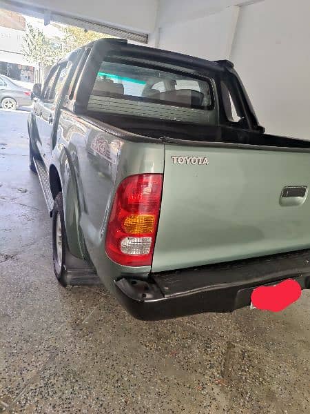 Toyota Hilux 4x4 at very Reasonable Price 12