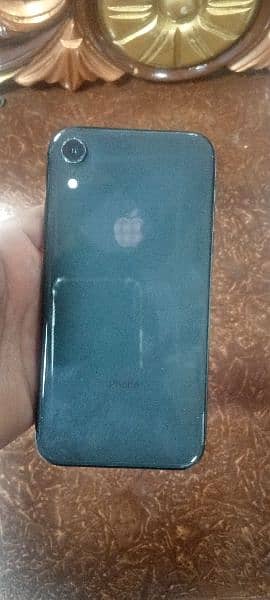 iPhone fore sel xr 64gb batry helth 87 4