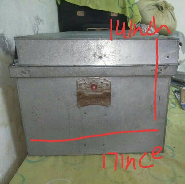 trunk for urgent sale 1