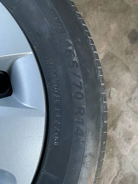 Toyota Vitz Rims & Tyres 2