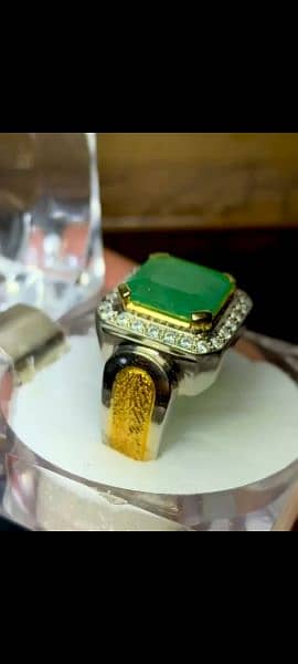 Natural Emerald Marvellous Ring 2