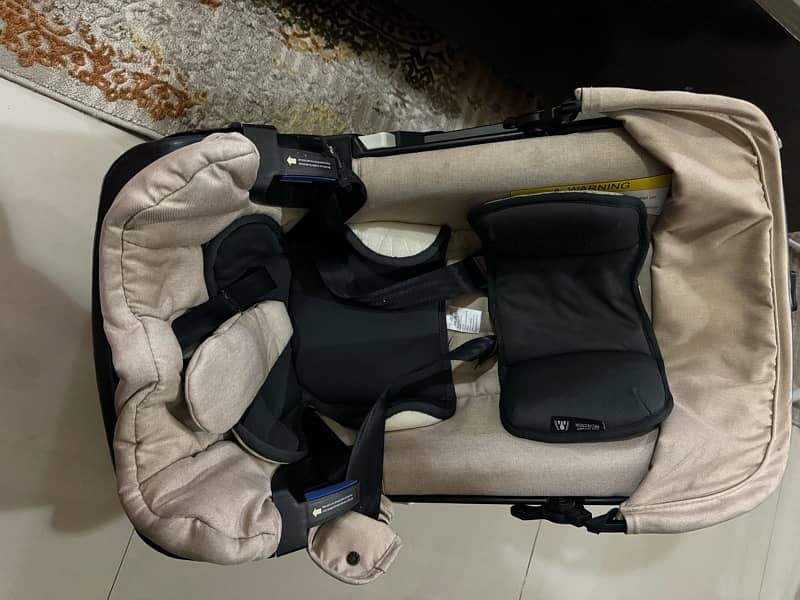 3 in 1 convetable car seat + stroller + carry cot 2