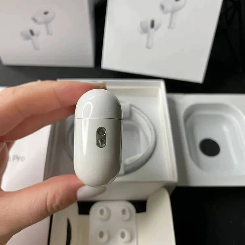 Airpods Pro Platinum with ANC, White 4