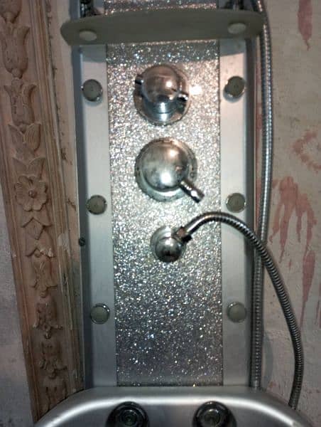 never used ultra modern shower panel 5