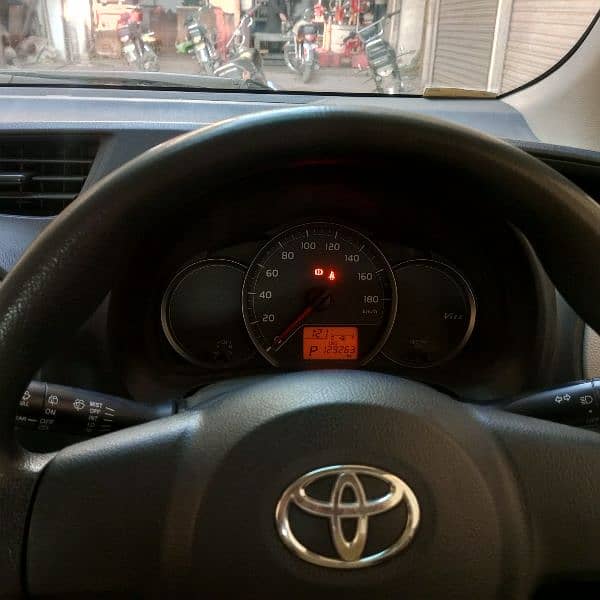 Toyota Vitz 2013 / 2017  Exc  Possible with Aqua  up model 18