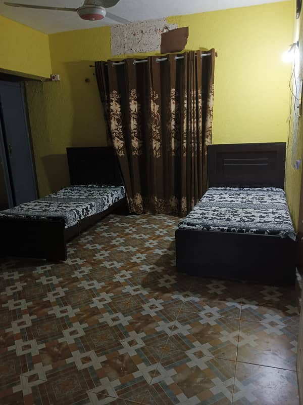Ladies sharing rooms. Gulshan block 16. boundry waal project. 18000 4