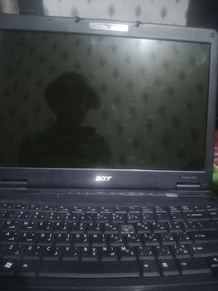 Acer laptop large  ram4gb   rom 360  used 1 hour battery timing 4/360 4