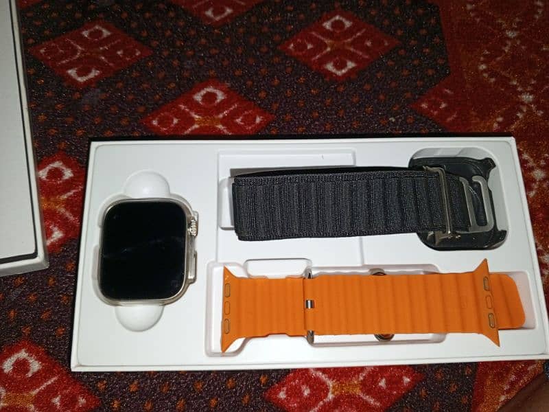 s8 ultra     new watch 10/10 condition  more 1 band 3