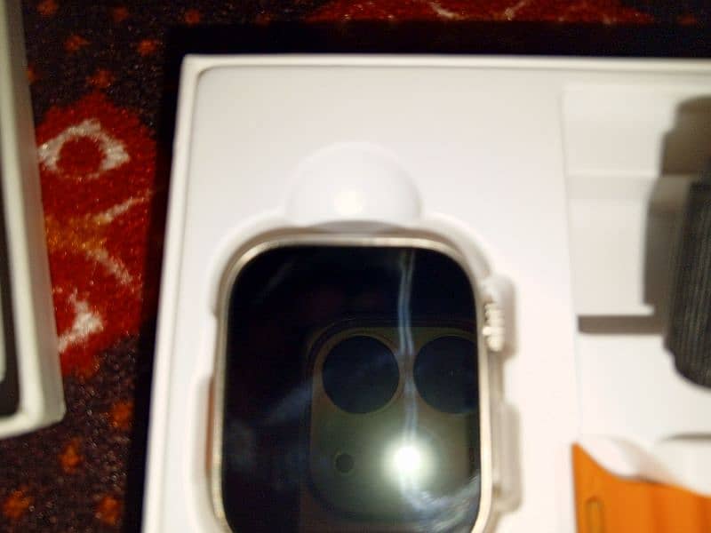 s8 ultra     new watch 10/10 condition  more 1 band 4