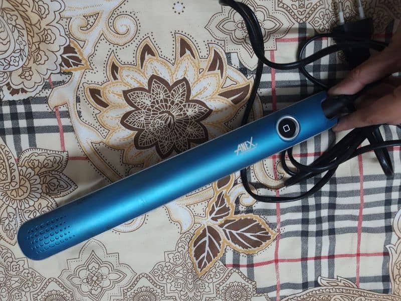 Anex hair straightener 1