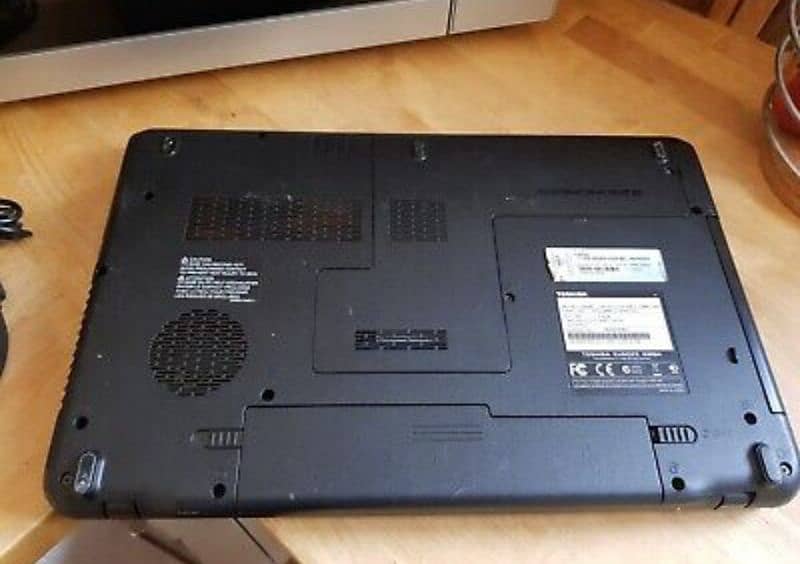 Toshiba corei5 Laptop 4gb ram 320gb hard 15.6"display neat condition 2