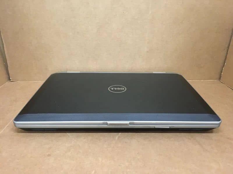 Dell latitude Laptop corei5 2.60Ghz 4Gb ram 320GB HDD 3