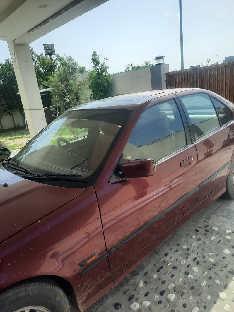 Title name  _    BMW 3 Series 1999 Automatic   Demand   _      2,800,0 1