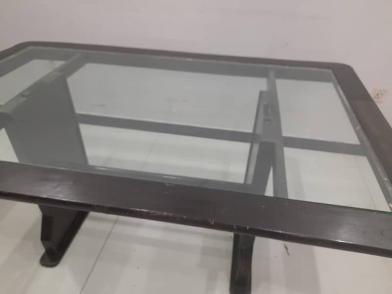 Glass dining table 1