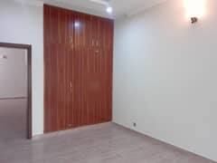Buy 1800 Square Feet Upper Portion At Highly Affordable Price