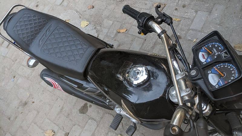 Honda 125 [2023 Model) Bike For Sale in Lahore - Read Description 9