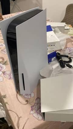 Play Station / Ps5 Pro / with 2 Controllers 0