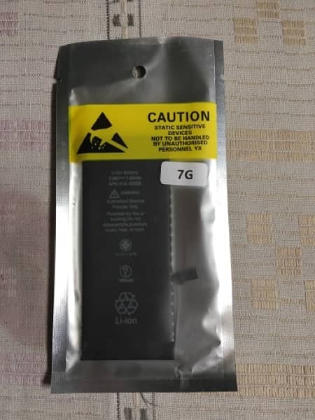 iPhone 7G battery original with health draining ( 100 % health ) 0