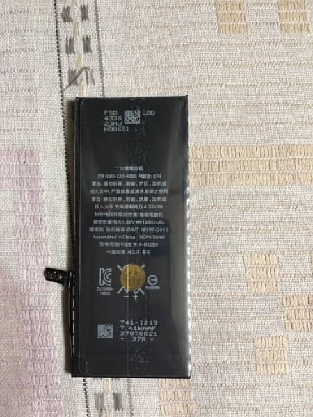 iPhone 7G battery original with health draining ( 100 % health ) 2