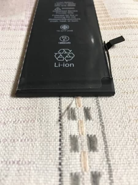 iPhone 7G battery original with health draining ( 100 % health ) 3
