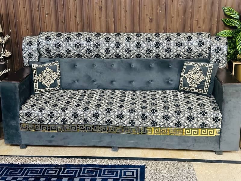 slightly used sofa set 1