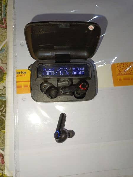 M25 high sounds and bass earbuds with powerbank ans torch 1