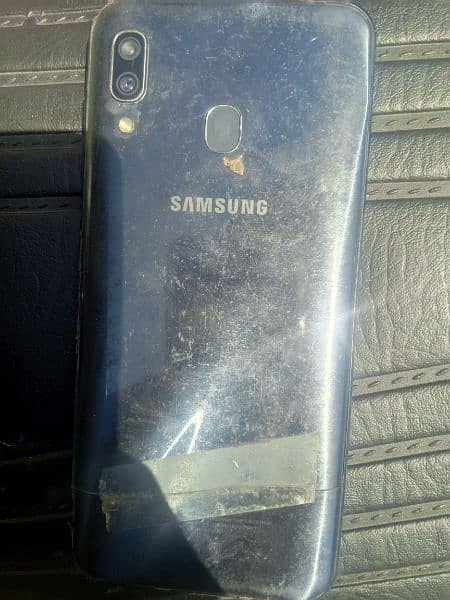 A30 Samsung panal geniuen battery geniuen Sirf glass tota hai 1