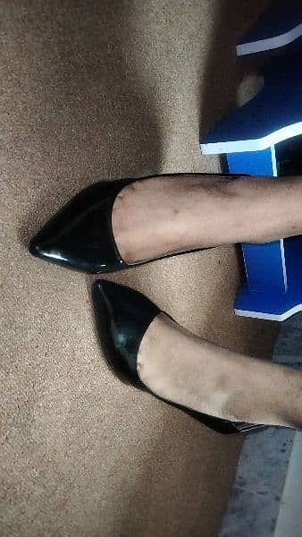 Nine West black heels 1