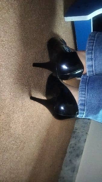 Nine West black heels 3