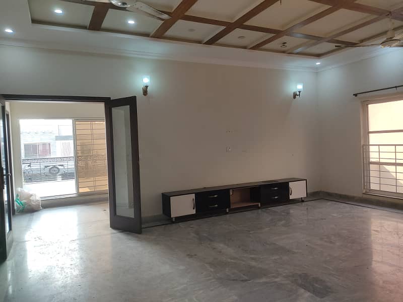 1 kanal upper portion available for rent 1