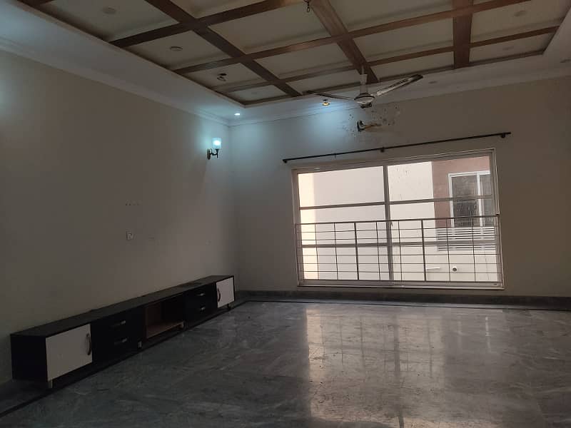 1 kanal upper portion available for rent 14