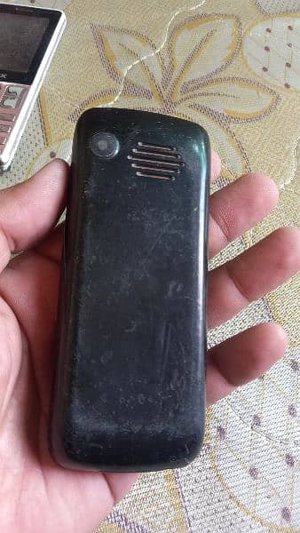 5 phone For Sale only parts use 8