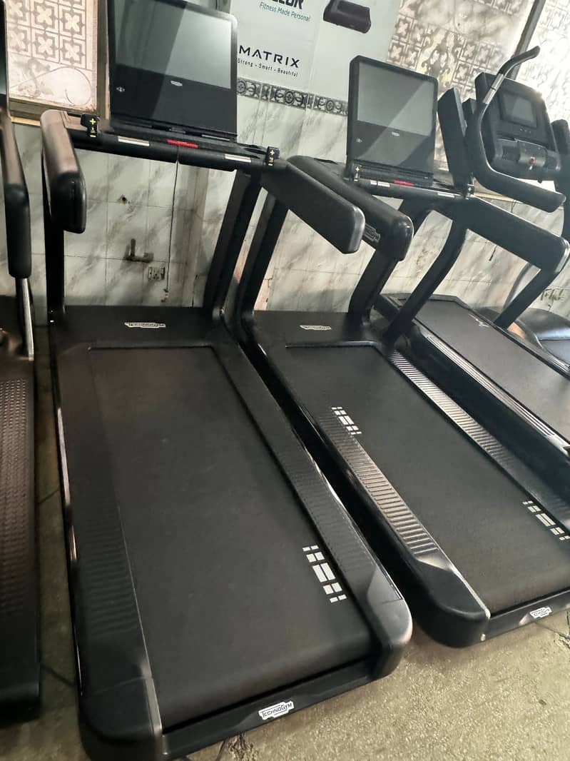Treadmill | Electric Treadmill | Running machine| Lifefitness treadmil 17