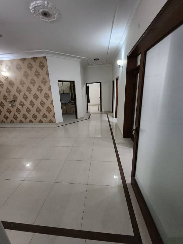 12 marla slightly use corner double unite bungalow for sale in P. A. F new officer colony opposite askari 9 zararr shaheed road lahore 3