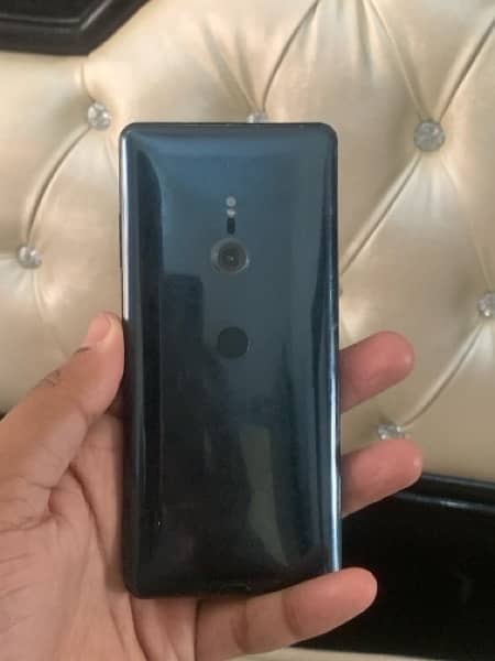 Sony xperia xz3 1