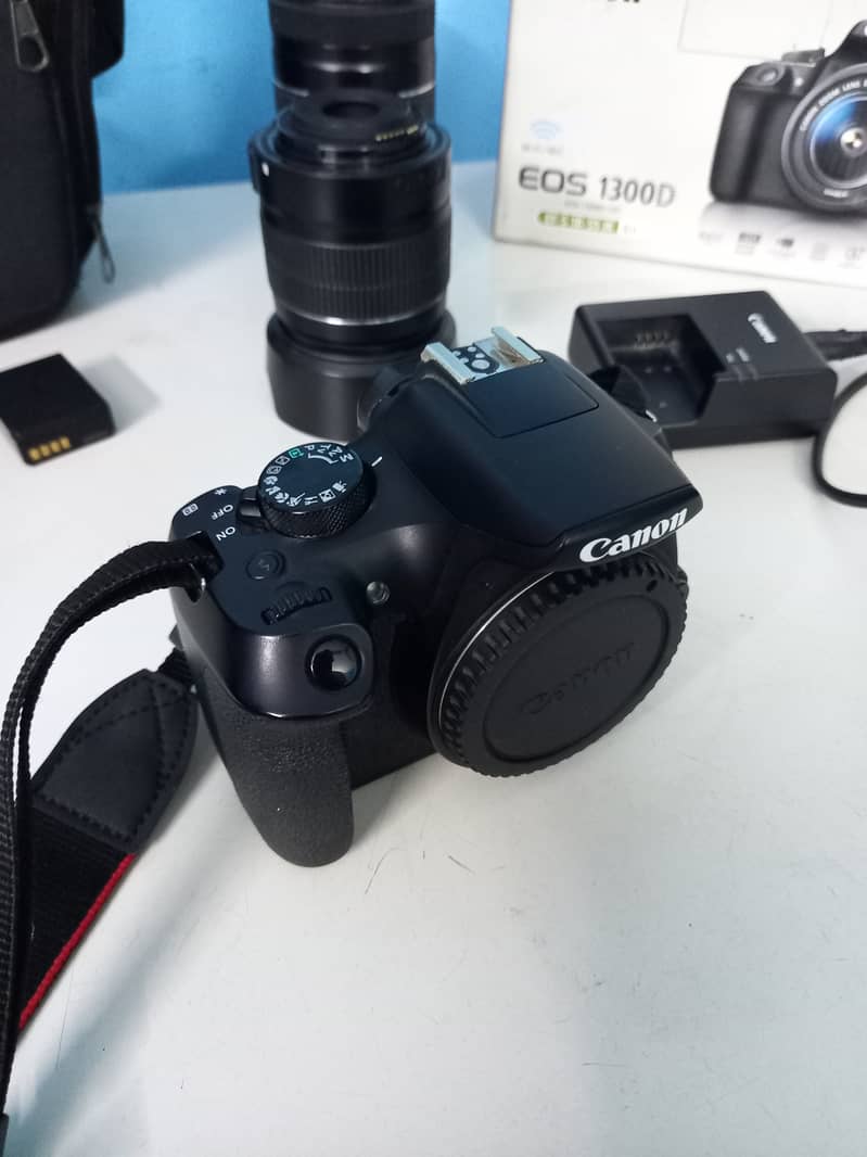 Canon EOS 1300D DSLR CAMERA (wifi/NFC ), lens; 18-55 & 75-300 6
