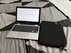 Acer chromebook with amazon laptop sleeve 0