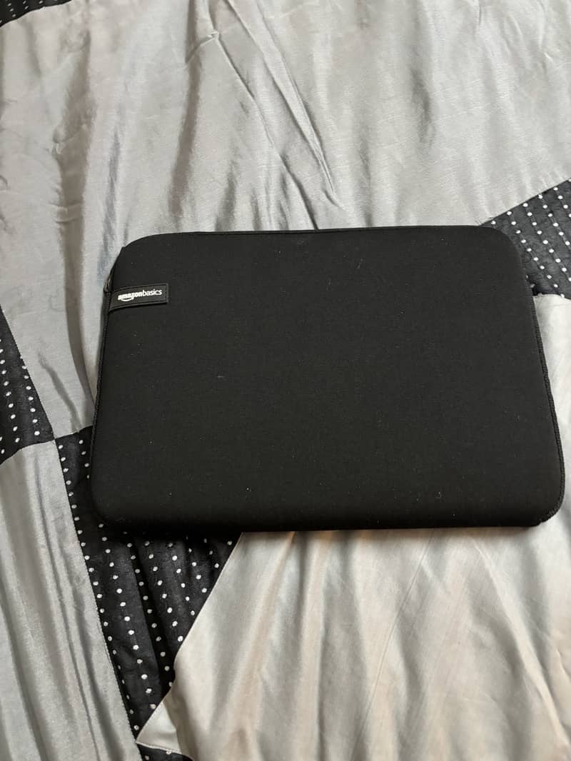 Acer chromebook with amazon laptop sleeve 6
