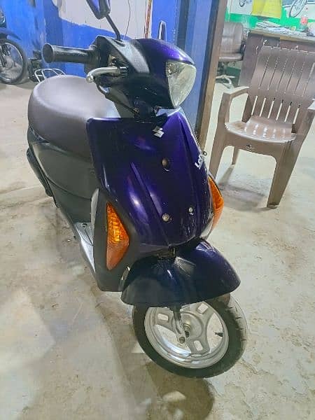 petrol and electric scooty available contact at 03004142432 19